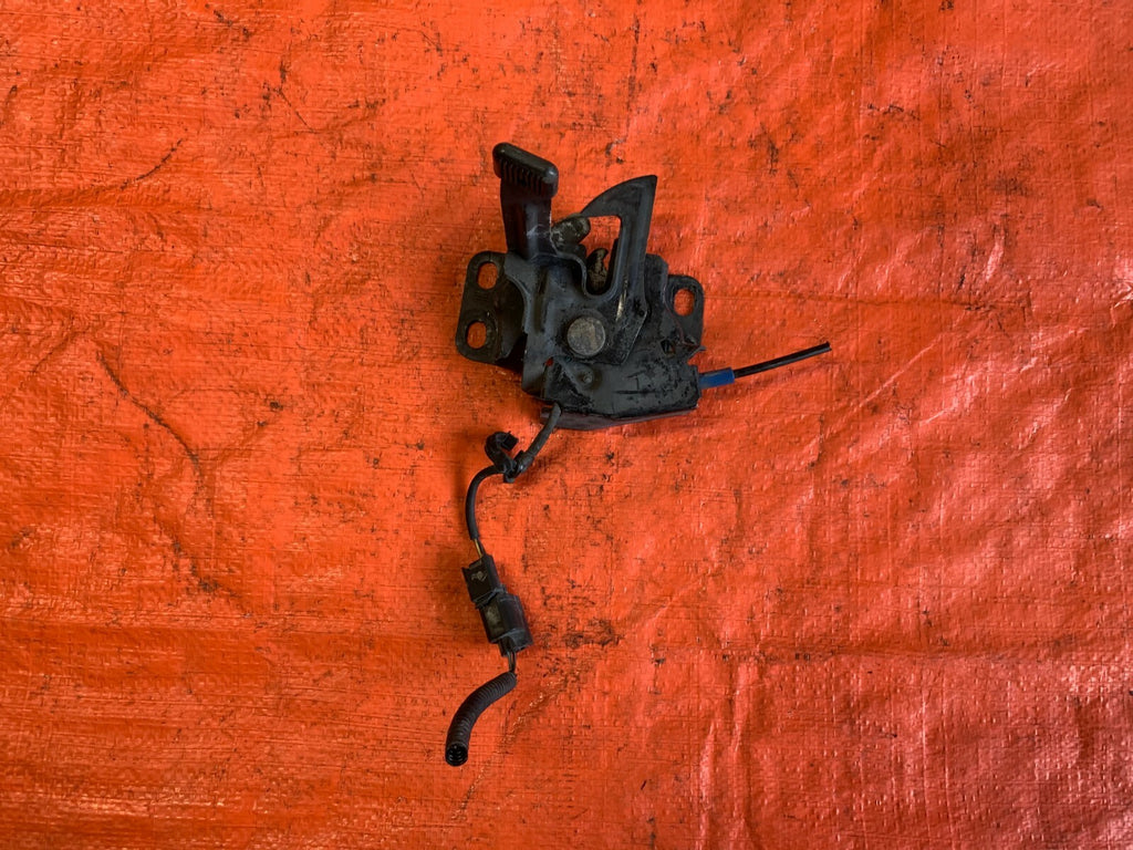 OEM 2006 06 HONDA CIVIC SI COUPE   EXTERIOR FRONT HOOD LATCH0