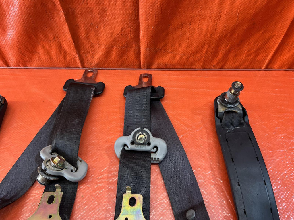 96 00 HONDA CIVIC   HATCHBACK   FRONT SEAT BELT SET LEFT & RIGHT SEAT BELTS OEM 6