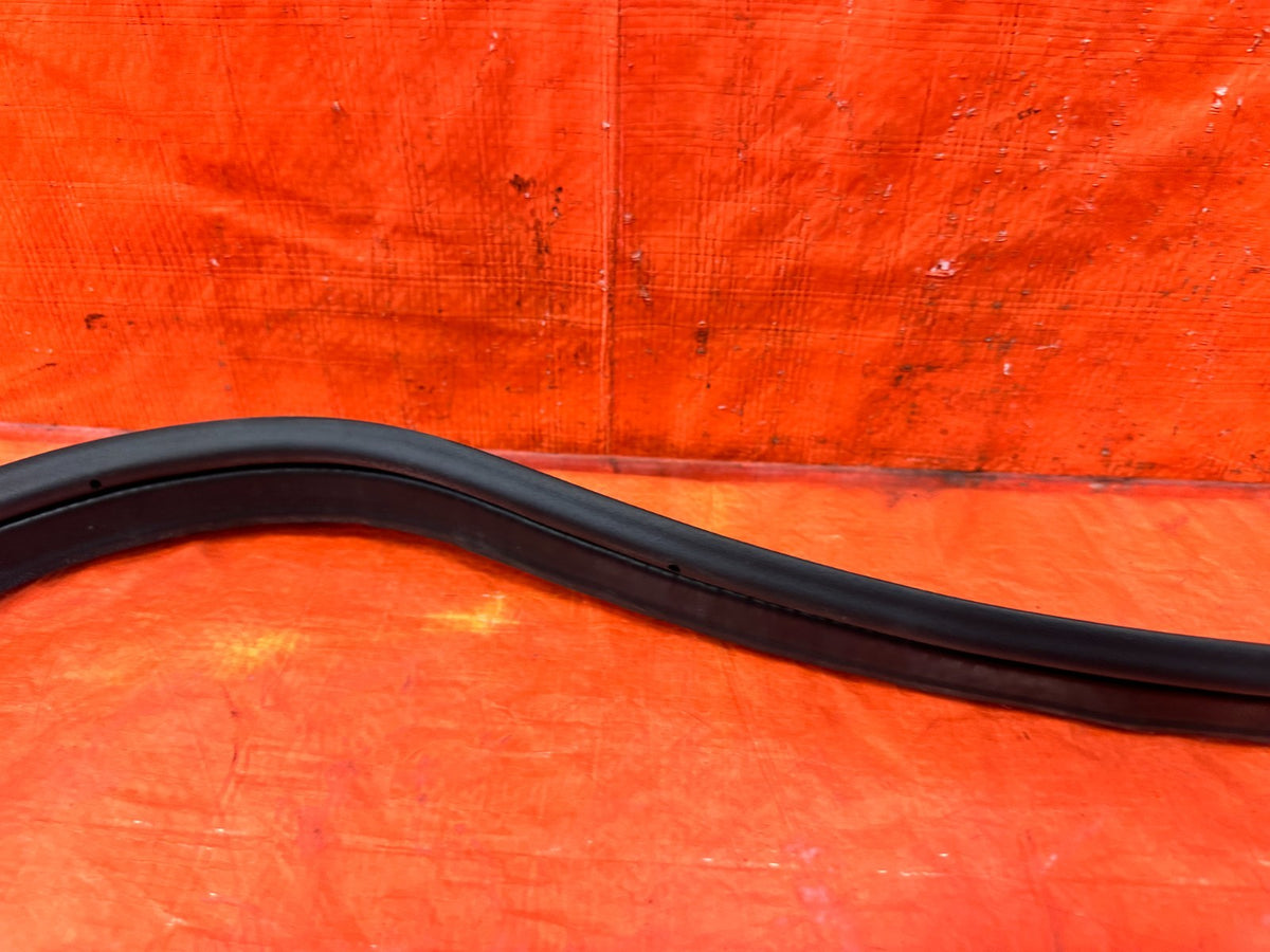 10-16 HYUNDAI GENESIS COUPE TRUNK WEATHER STRIP TRIM GASKET LINER LINING OEM 3028