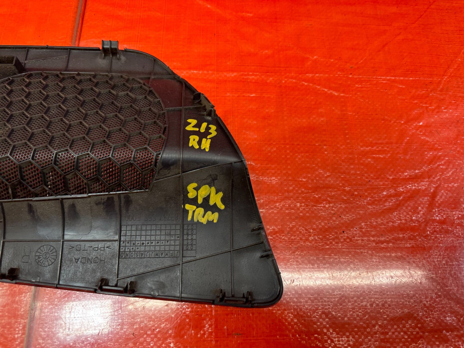 02 05 HONDA CIVIC SI EP3 HATCHBACK REAR SPEAKER COVER TRIM   RIGHT SIDE OEM #2138