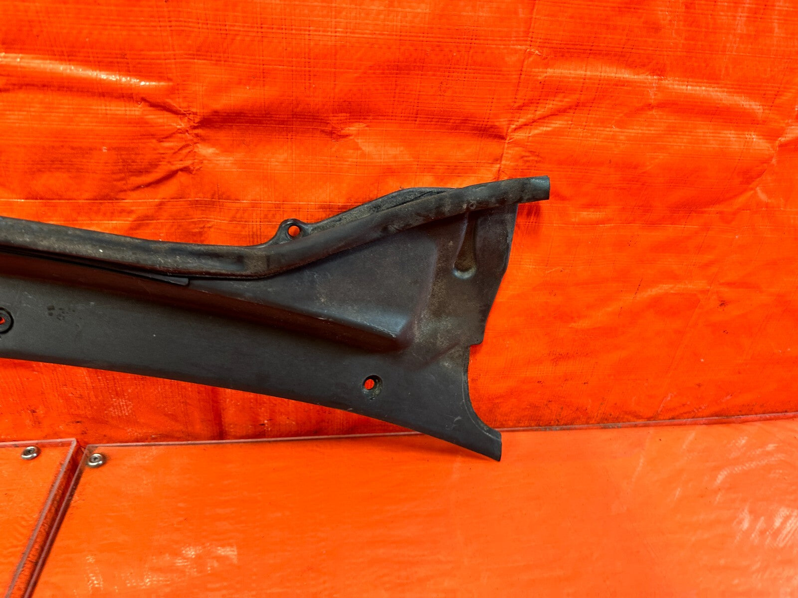 93 97 HONDA DEL SOL  WINDSHIELD WIPER COWL TRIM PLASTIC   OEM FACTORY #2954