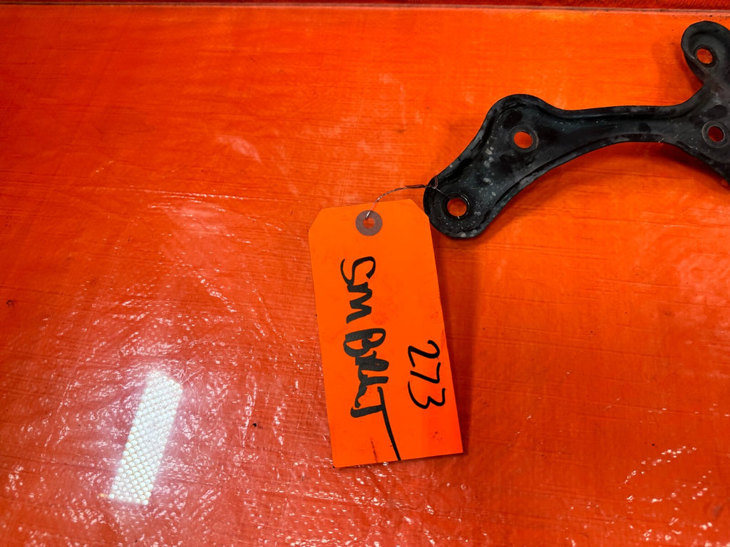 92 96 HONDA PRELUDE   DRIVER LEFT LEFT STEERING RACK BRACKET   OEM FACTORY #2734