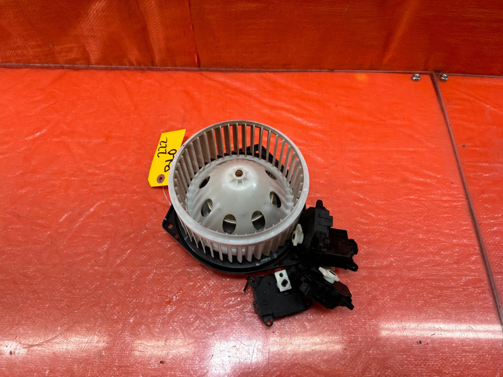 14 20 INFINITI Q50 17 20 Q60   BLOWER W/ HEATER FLAP BLOWER MOTOR ACTURATOR #2225