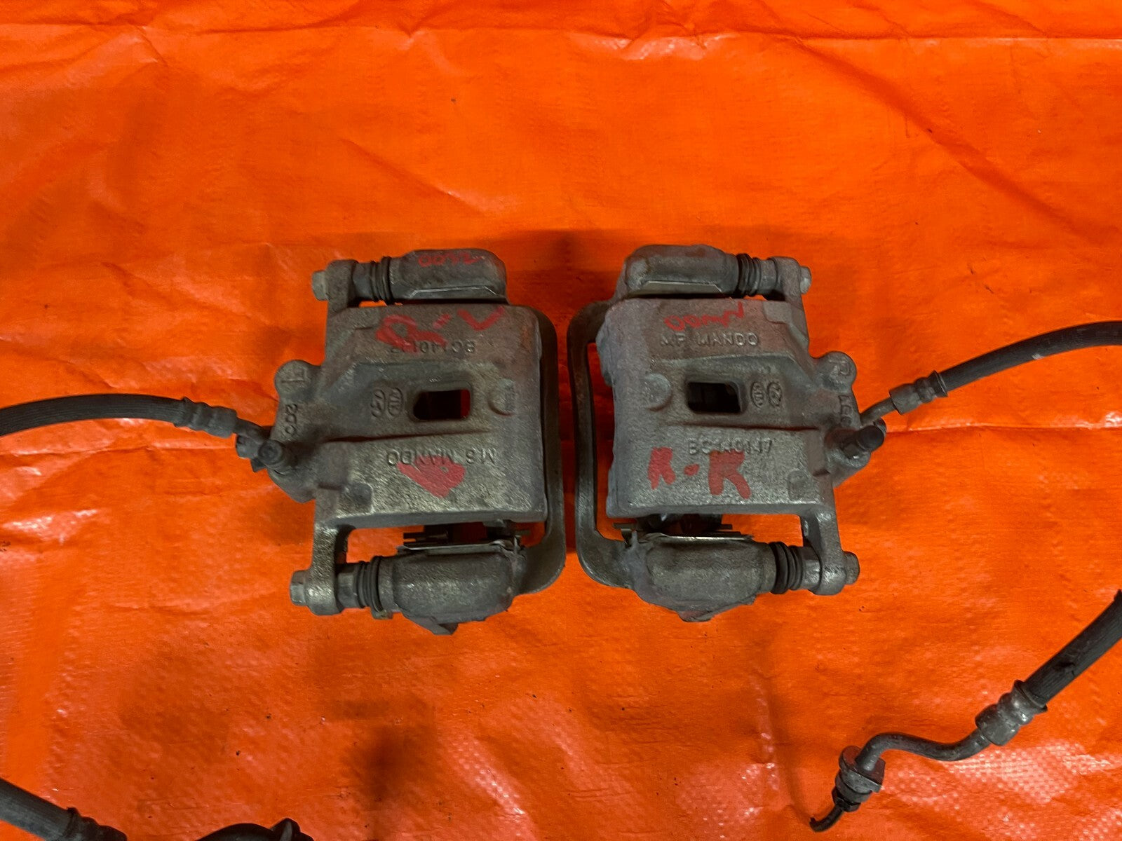 2010 10 HYUNDAI GENESIS   2D COUPE   2.0T BASE   REAR BRAKE CALIPERS LEFT RIGHT3