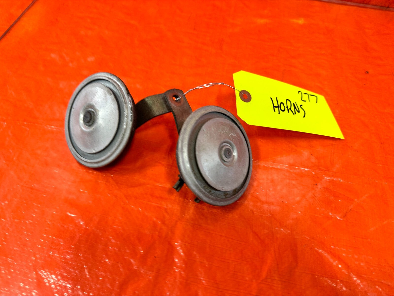 88 89 HONDA CRX DX SI   HORN SET / HIGH AND LOW NOTE HORNS   OEM FACTORY #2771