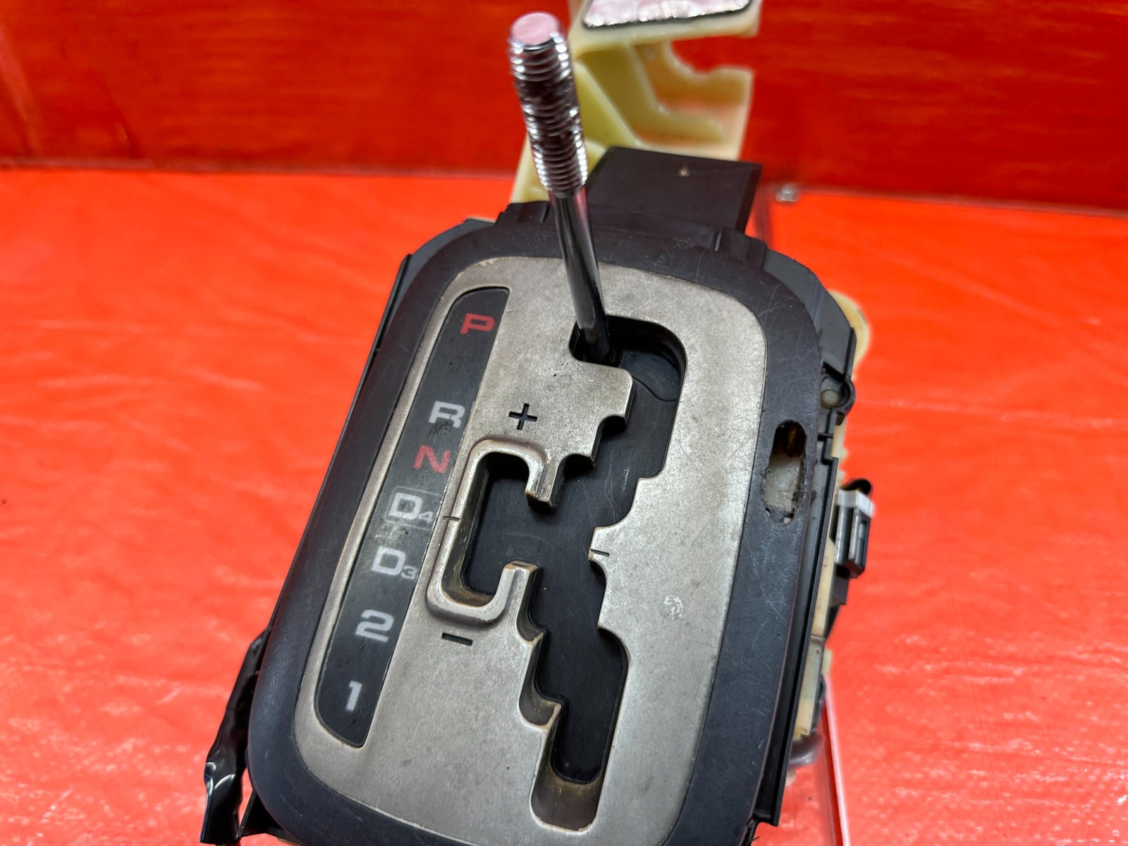 97 01 HONDA PRELUDE BASE   AUTOMATIC TRANSMISSION SHIFTER GEAR SELECTOR OEM #2108