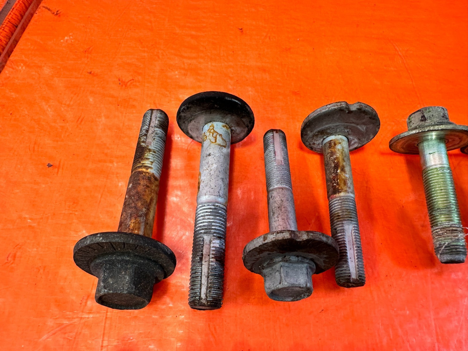 09 11 MAZDA RX8 RX 8 REAR CONTROL ARM TRAILING ARM LEFT AND RIGHT BOLTS OEM 3032