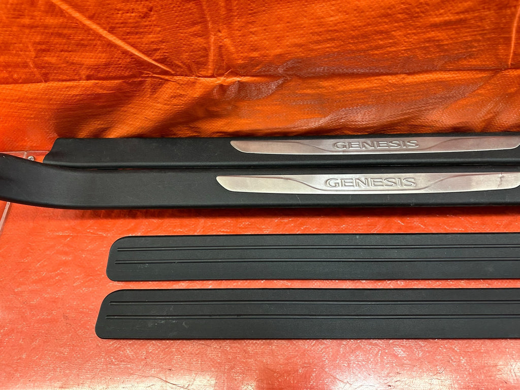 10 16 HYUNDAI GENESIS COUPE   LEFT AND RIGHT FLOOR PILLARS SCUFF PLATES OEM #2199