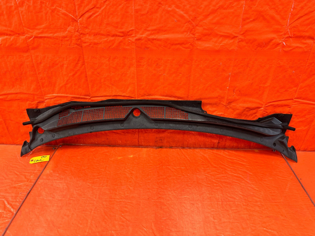 96 00 HONDA CIVIC   WINDSHIELD WIPER COWL TRIM PLASTIC   OEM FACTORY OE   #2970