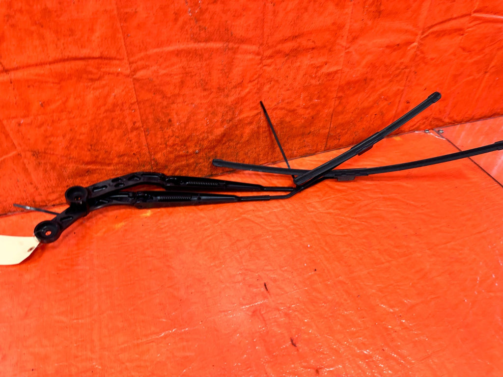 18 22 HONDA ACCORD 1.5L   LEFT & RIGHT WINDSHIELD WIPER ARMS   OEM #32412