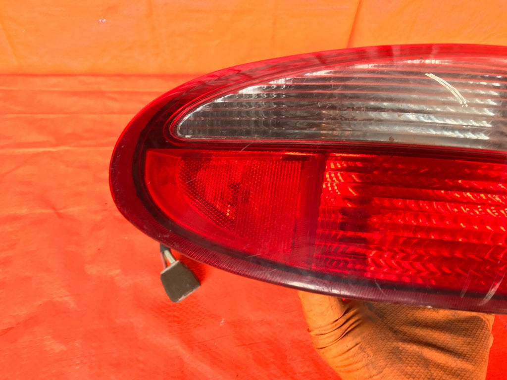 OEM 2000 2001 2002 DAEWOO LANOS   HATCHBACK   DRIVER LEFT TAIL LIGHT LAMP 00 023