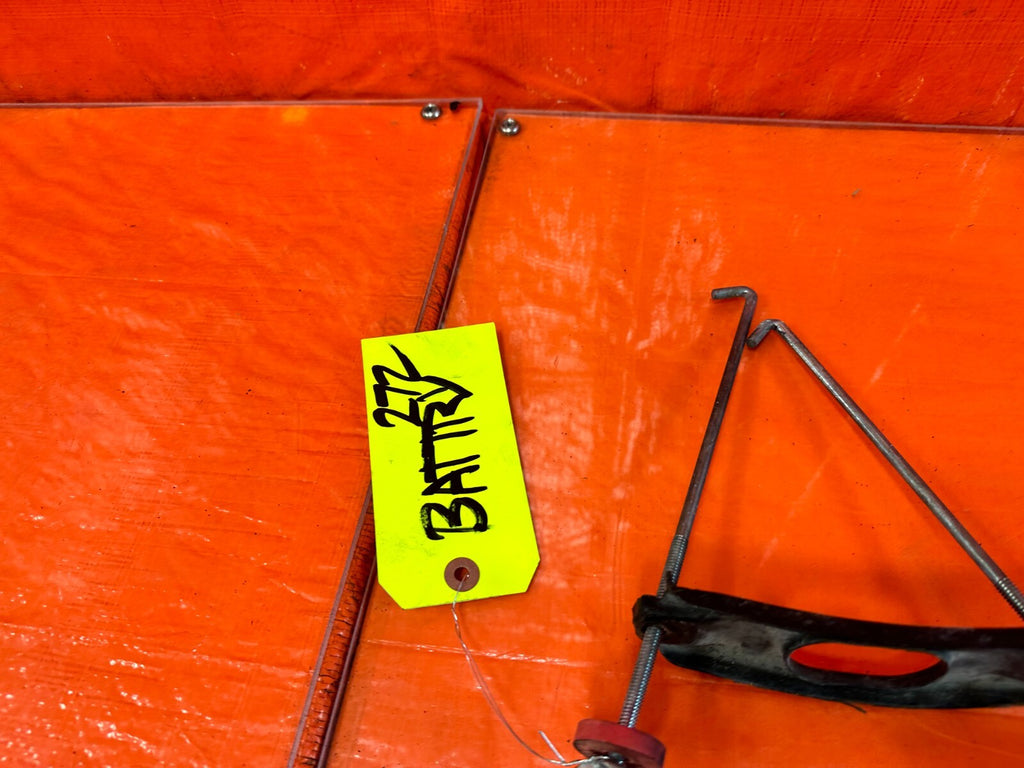 93 97 HONDA DEL SOL   BATTERY TRAY TRIM AND TIE DOWN   OEM #2724