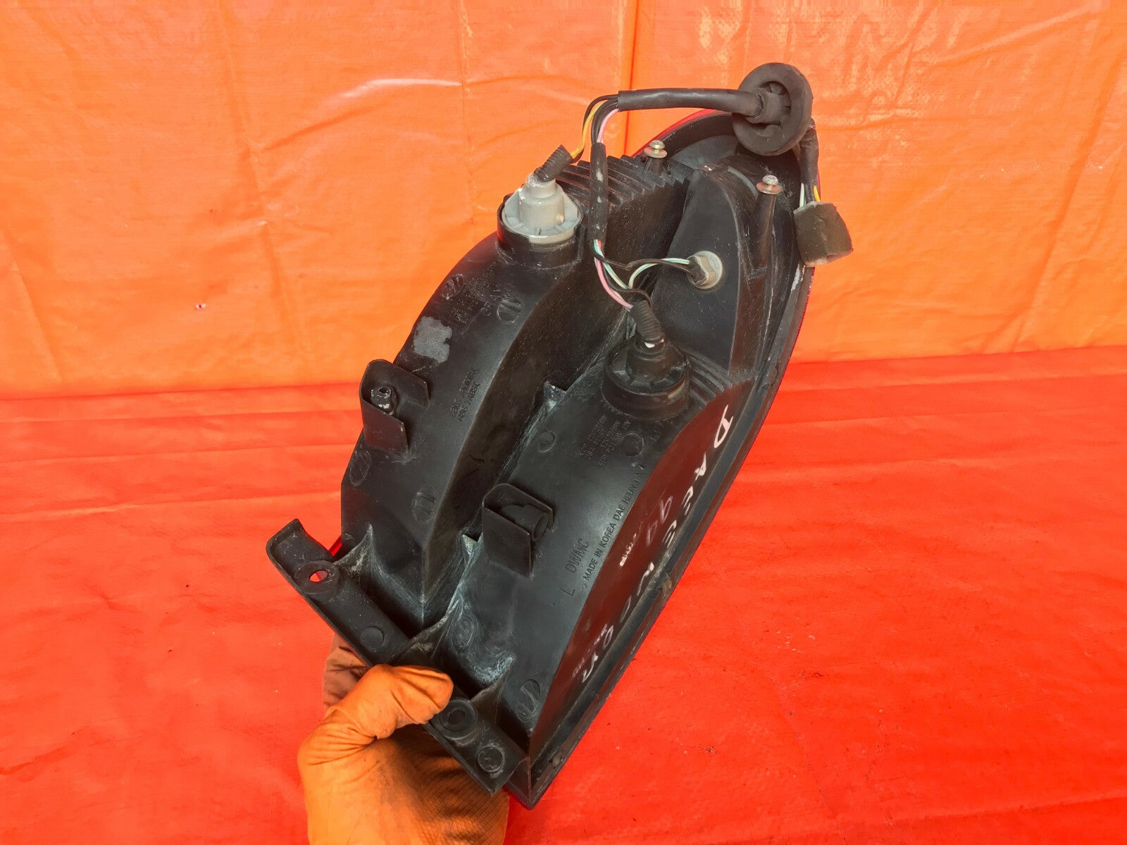 OEM 2000 2001 2002 DAEWOO LANOS   HATCHBACK   DRIVER LEFT TAIL LIGHT LAMP 00 025