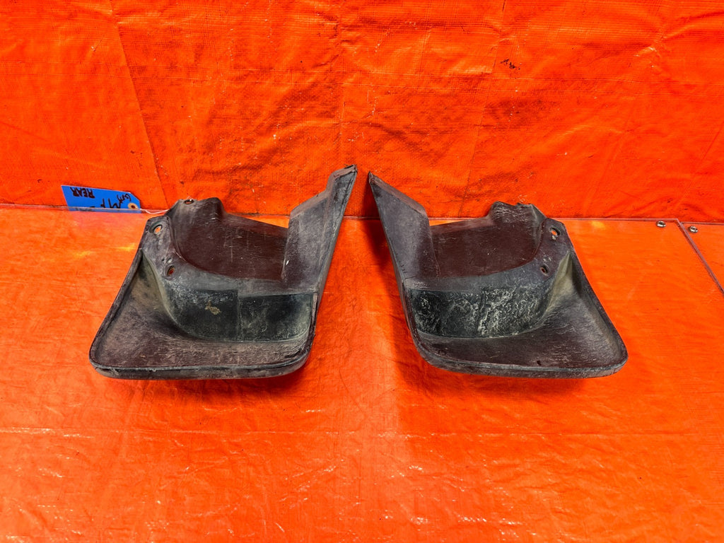97 01 HONDA CR V CRV   REAR   LEFT & RIGHT   MUD FLAP SET FLAPS OEM FACTORY #3016
