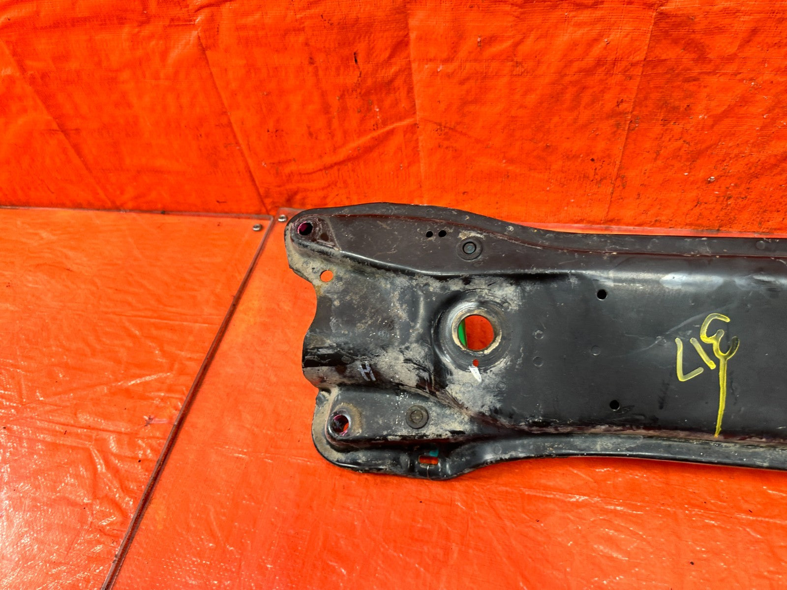90 91 HONDA CIVIC HATCHBACK   SUBFRAME SUB FRAME CROSS MEMBER REAR PORTION   3175