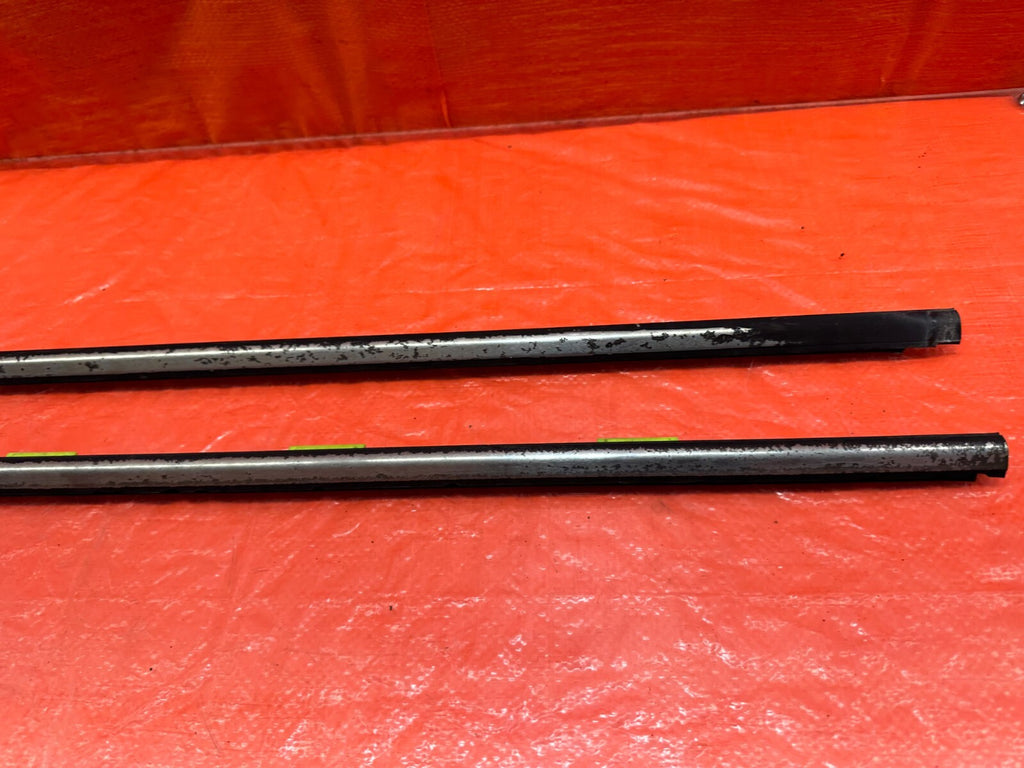 96 00 HONDA CIVIC COUPE HATCH EXTERIOR DOOR WINDOW GLASS TRIM SET LEFT RIGHT 1915