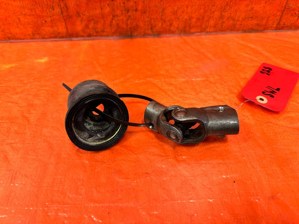88 91 HONDA CIVIC   MANUAL STEERING COLUMN TO RACK U / B JOINT SWIVEL YOKE  3253