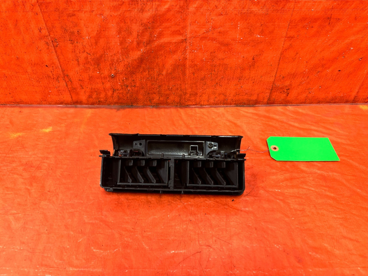 90-91 HONDA CIVIC HATCHBACK - DASHOBOARD DASH BOARD CENTER AC VENT - OEM 3171