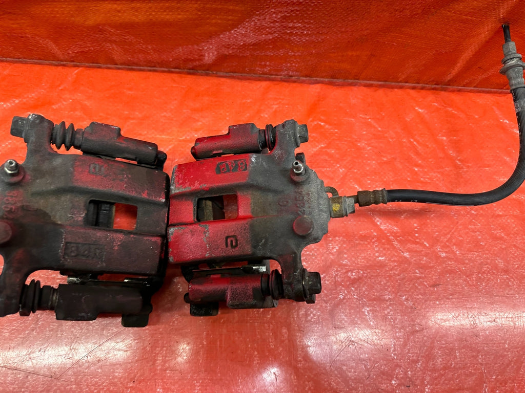 08 15 INFINITI G37 & Q60   2D COUPE   LEFT & RIGHT REAR BRAKE CALIPERS   OEM 2075