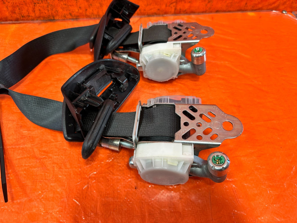 09 15 INFINITI G37 Q60 CONVERTIBLE FRONT LEFT RIGHT SEAT BELTS RETRACTORS #3295