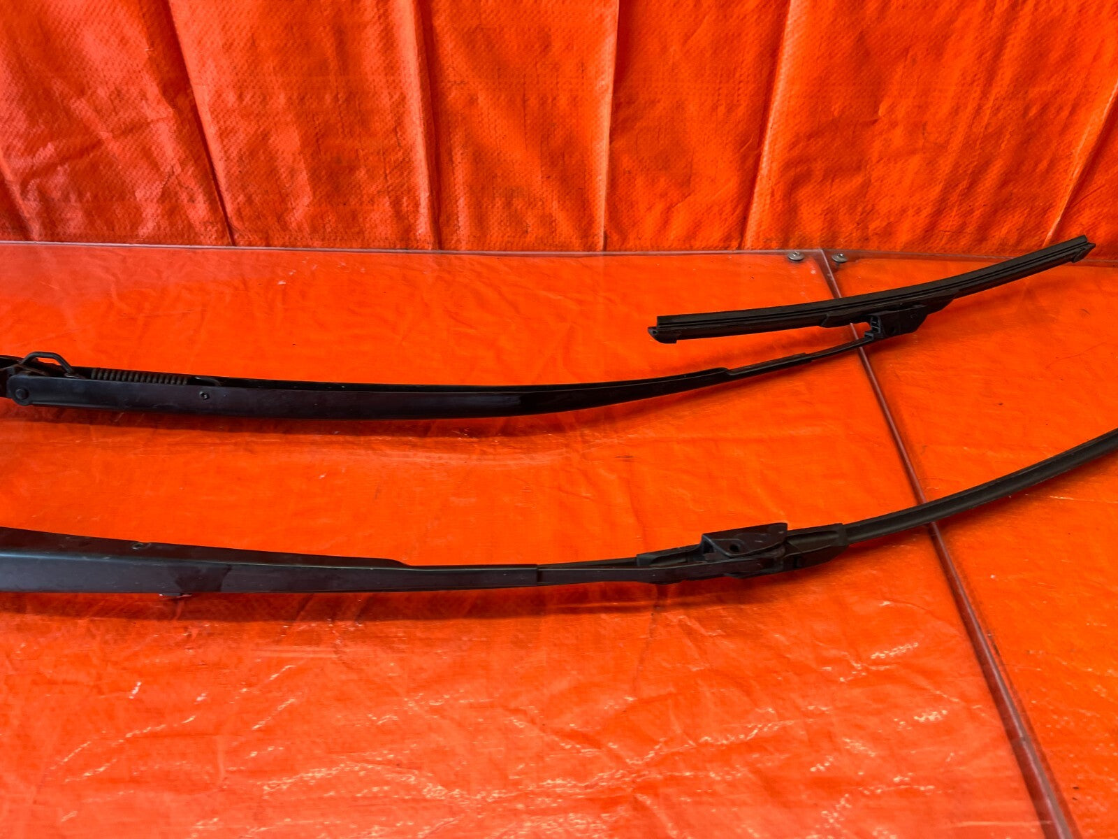 13 18 ACURA RDX BASE   WINDSHIELD WIPER ARMS   LEFT AND RIGHT ARM SET   OEM #1536