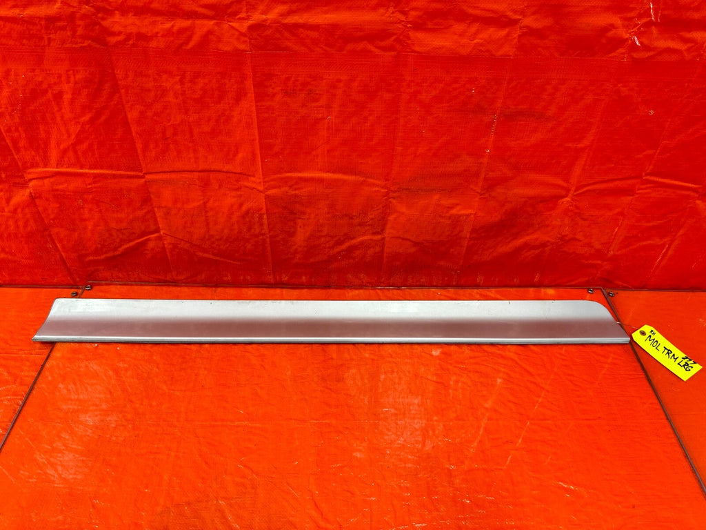 88 89 HONDA CRX   RIGHT   LOWER DOOR MOLDING TRIM INSERT LINER LINING OEM #2771