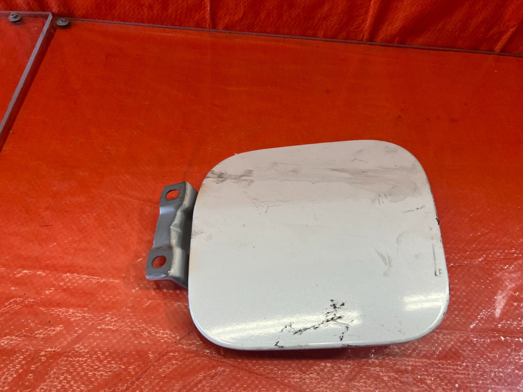 97 01 HONDA PRELUDE   FUEL LID / GAS CAP COVER WHITE COLOR   OEM FACTORY #1414
