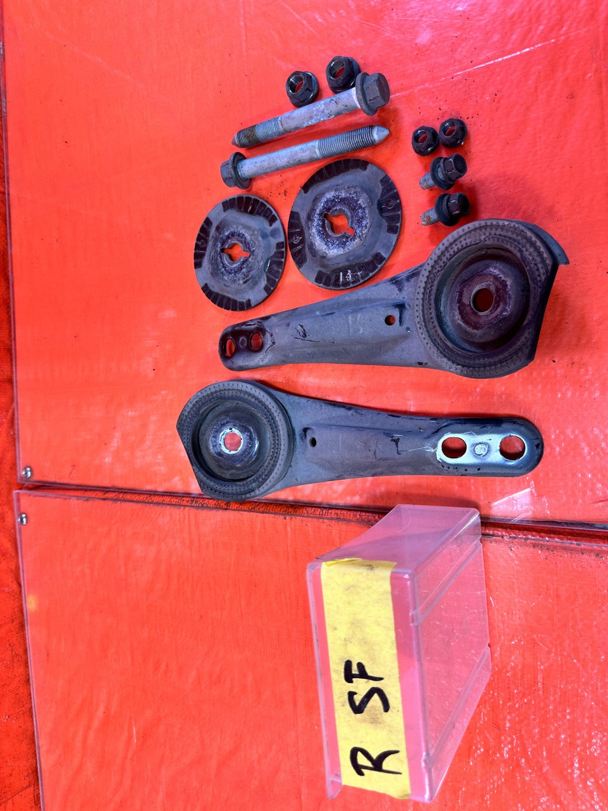 13 16 HYUNDAI GENESIS COUPE 3.8L   REAR SUBFRAME BRACKETS W/ BOLTS HARDWARE 3021