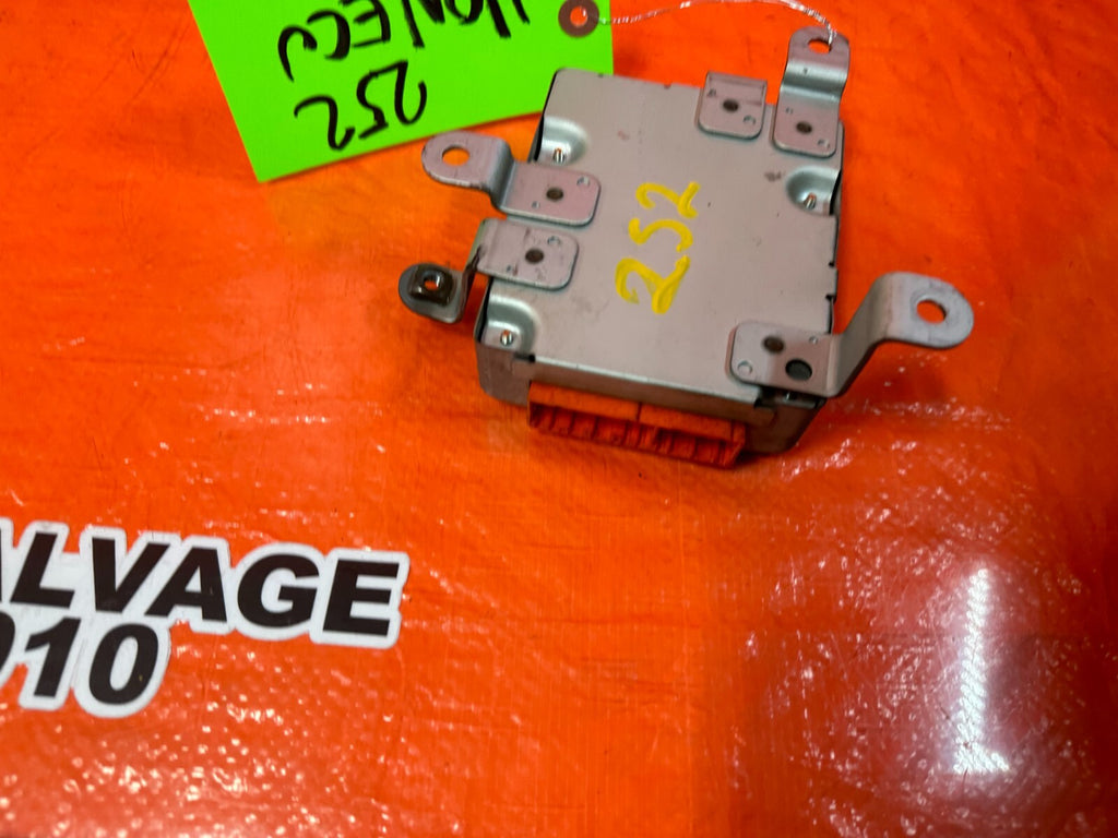 97 00 FITMENT   BASE & SH   ABS CONTROL MODULE UNIT COMPUTER   OEM FACTORY 2528