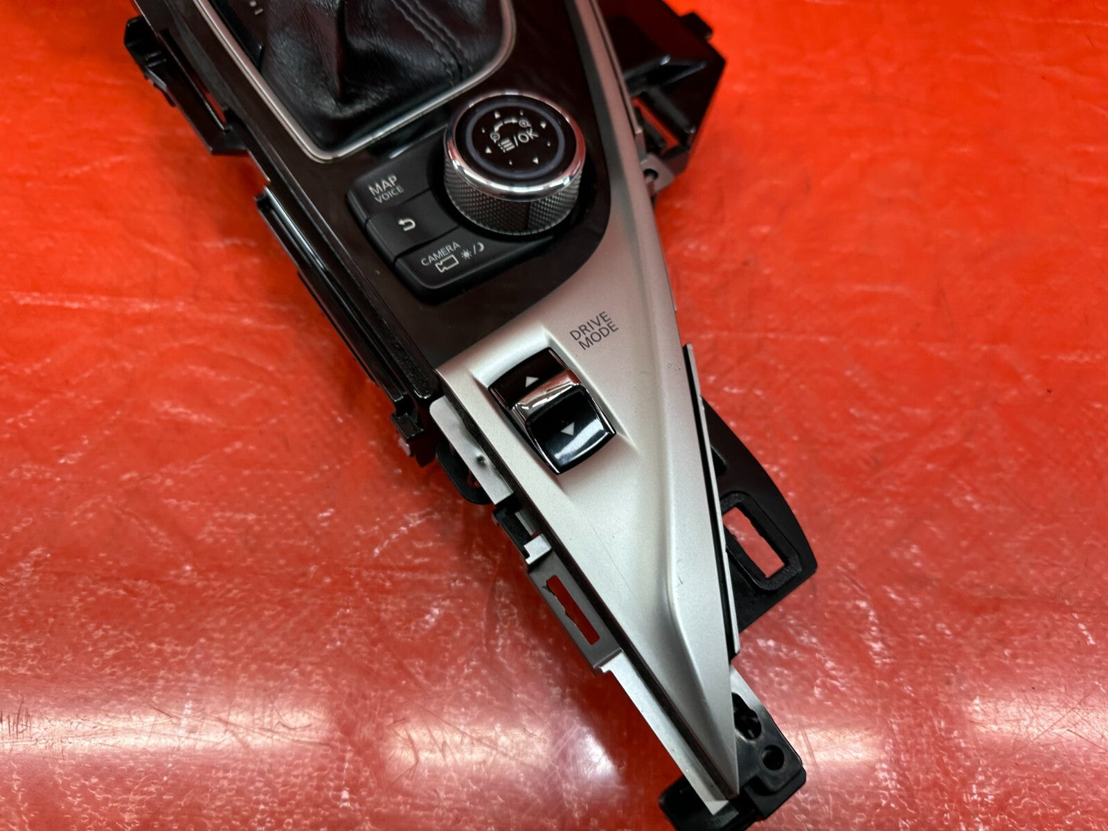 14 22 INFINITI Q50   CENTER / SHIFTER CONSOLE W/ CONTROLS   W/O NAVI   OEM #2152