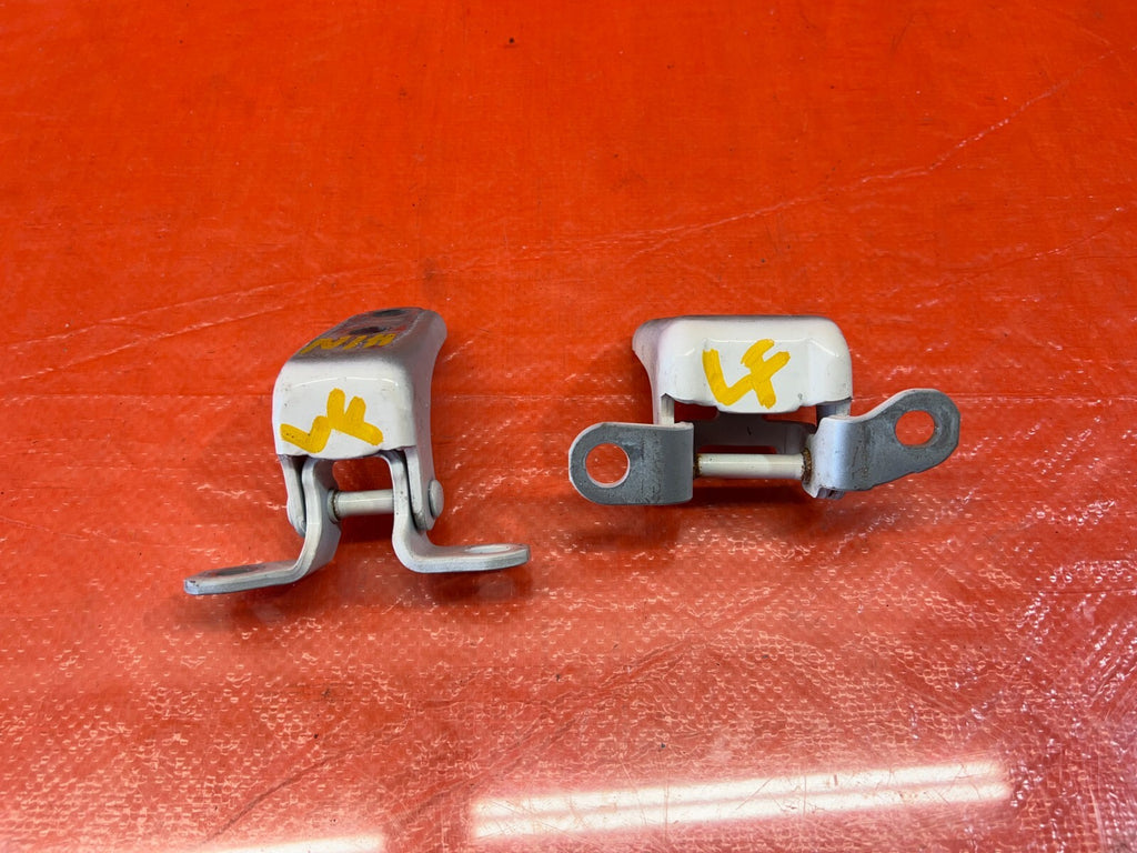 09 14 ACURA TSX   DRIVER LEFT FRONT DOOR HINGE SET UPPER LOWER   OEM OE #1586