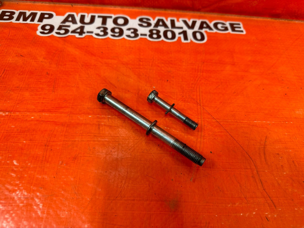 08 15 INFINITI G37 & Q60 COUPE   VQ37VHR POWER STEERING PUMP BOLTS   OEM 3100