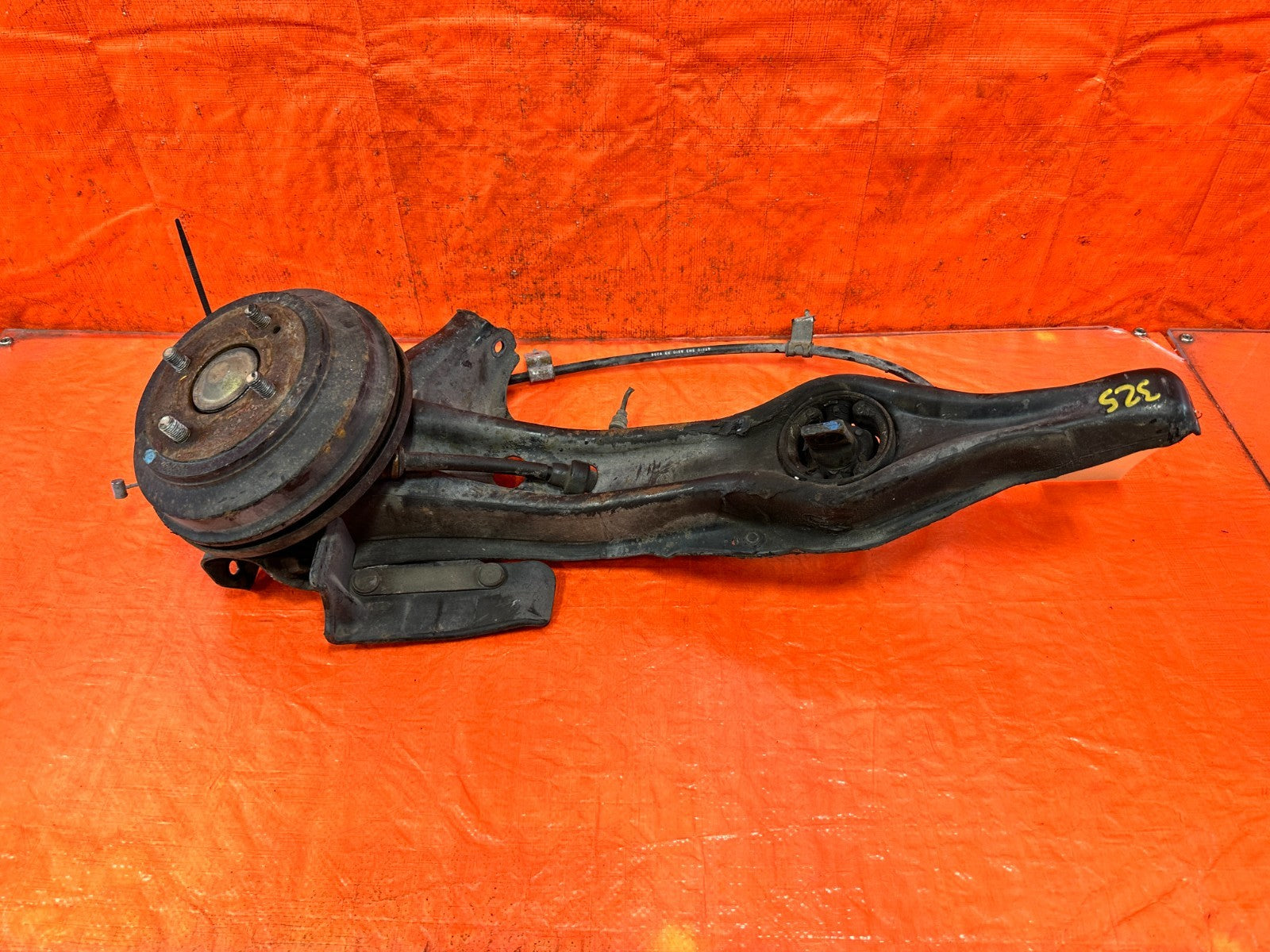 90 91 HONDA CIVIC HATCHBACK   PASSENGER RIGHT REAR TRAILING ARM LOWER ARM   3255
