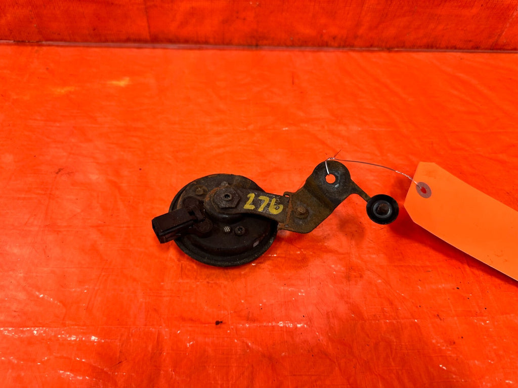 92 00 LEXUS SC300   LOW NOTE / ALARM SIGNAL HORN   OEM FACTORY #2765