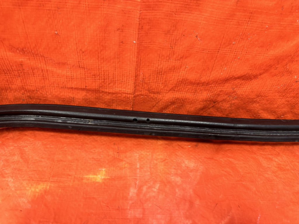 00 09 HONDA S2000   REAR TRUNK WEATHER STRIP GASKET SEAL   OEM FACTORY #2905