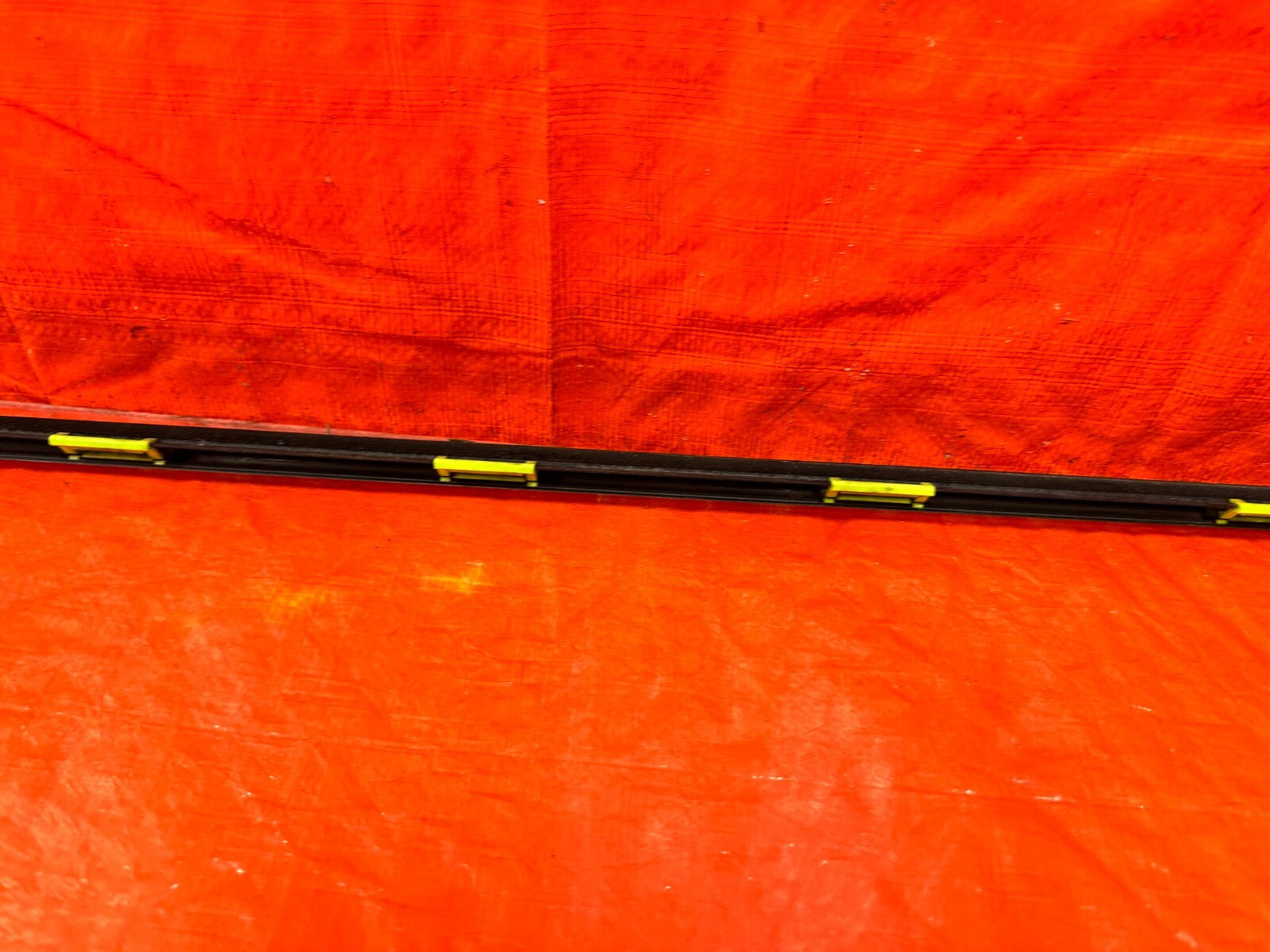 96 00 HONDA CIVIC COUPE HATCH EXTERIOR DOOR WINDOW GLASS TRIM LEFT SIDE 2878