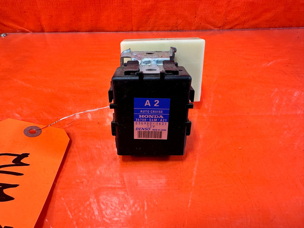 02 06 ACURA RSX   CRUISE CONTROL AND SECURITY CONTROL MODULE   OEM FACTORY #2711