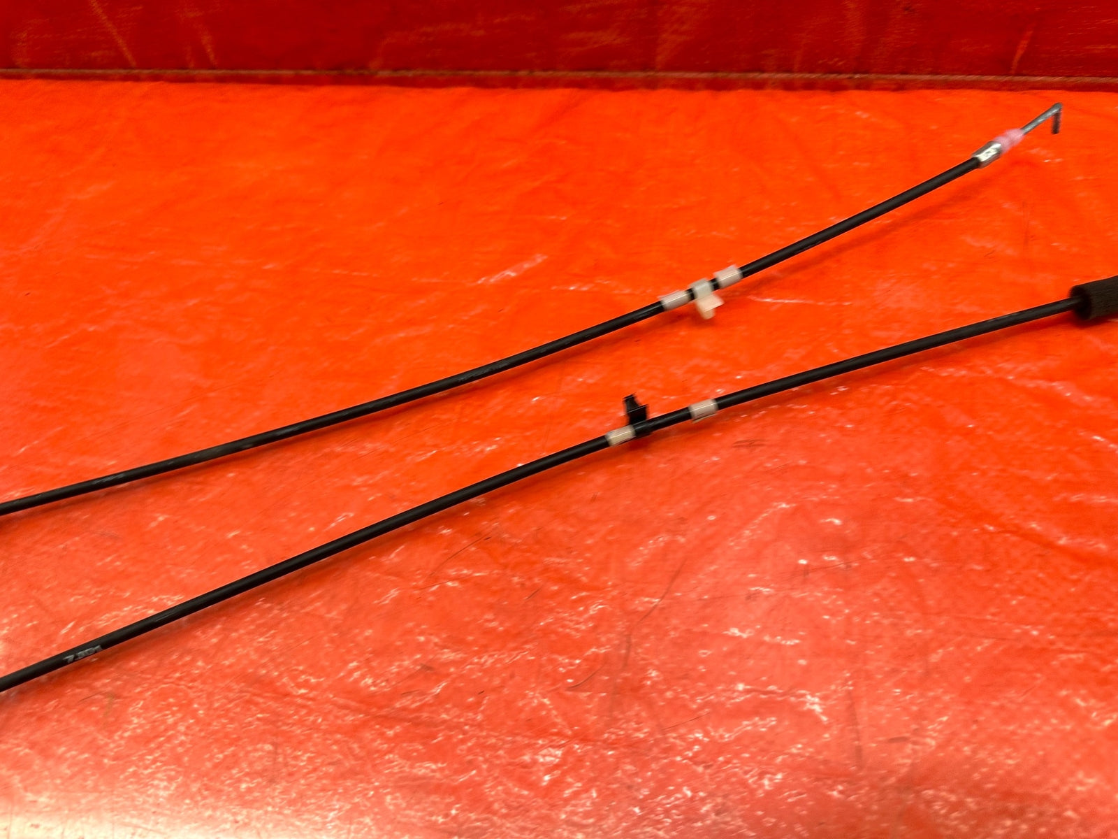 07 11 HONDA CIVIC SI SEDAN   LEFT & RIGHT REAR SEAT RELEASE PULL CABLES OEM #2035