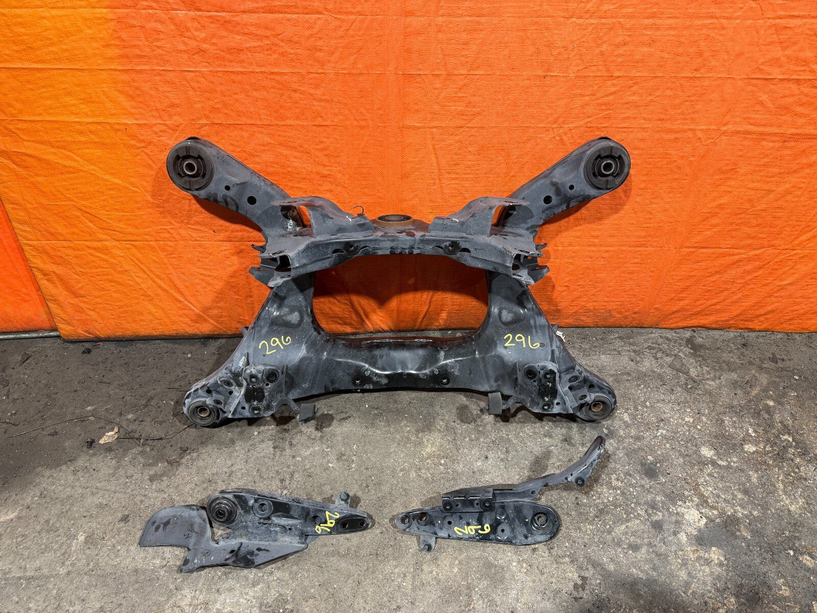 14 20 INFINITI Q50 & 16 20 Q60 REAR SUBFRAME CROSSMEMBER K FRAME W/ BRACKETS 2960