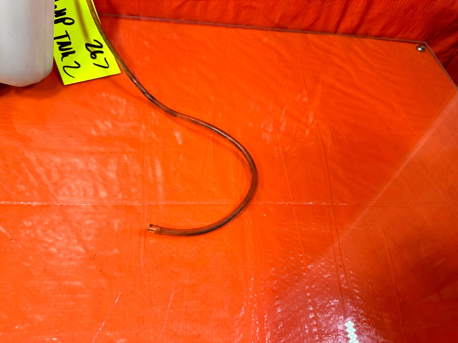 90 93 MAZDA MX 5 MIATA   WINDSHIELD WIPER RESERVOIR TANK W/ MOTOR   OEM #2674