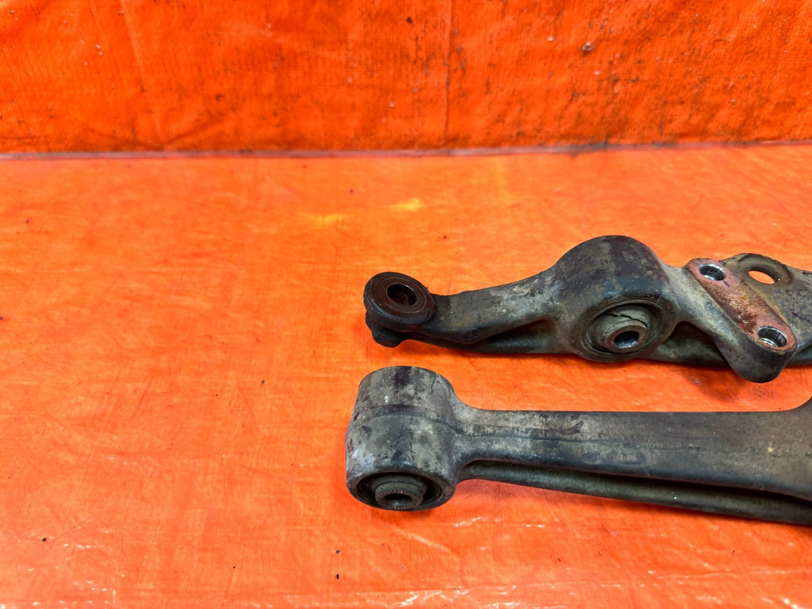 90 91 HONDA CIVIC HATCHBACK   CONTROL ARM SET   LEFT AND RIGHT FRONT LOWER ARMS3