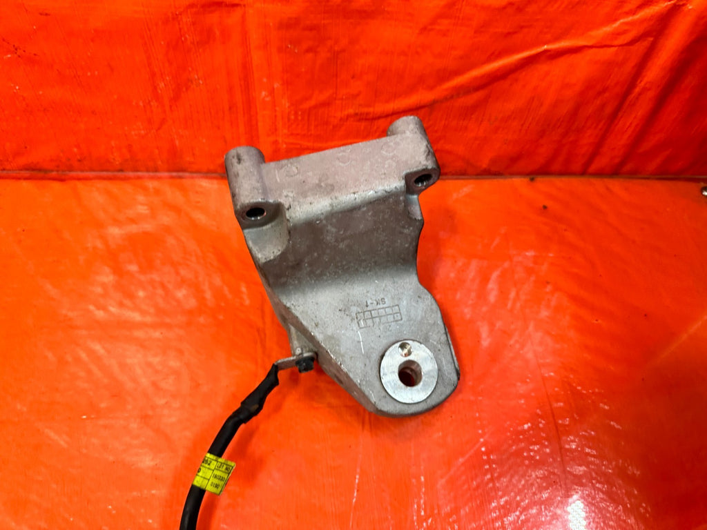 13 16 HYUNDAI GENESIS COUPE 3.8L   PASSENGER RIGHT   ALUMINUM ENGINE BRACKET 3023
