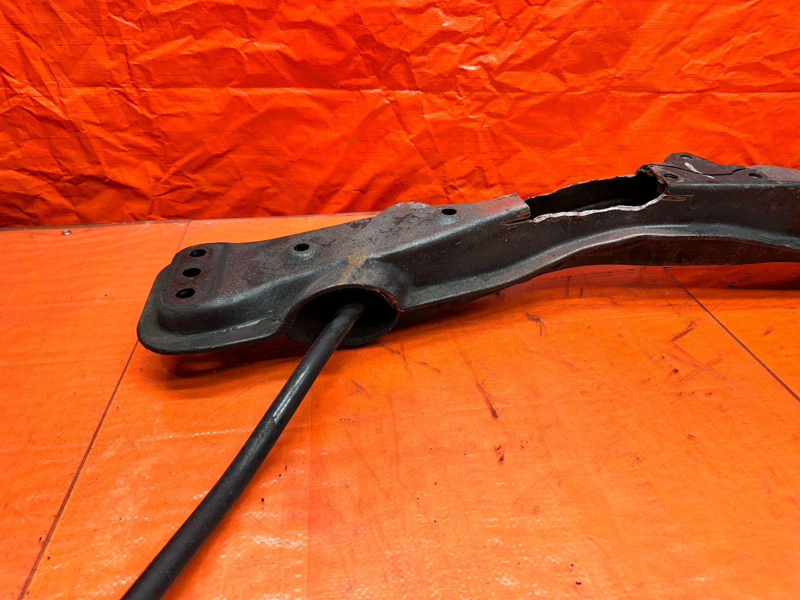 92 96 HONDA PRELUDE FRONT SUBFRAME CROSSMEMBER FRONT HALF W/ RODS   OEM #3329