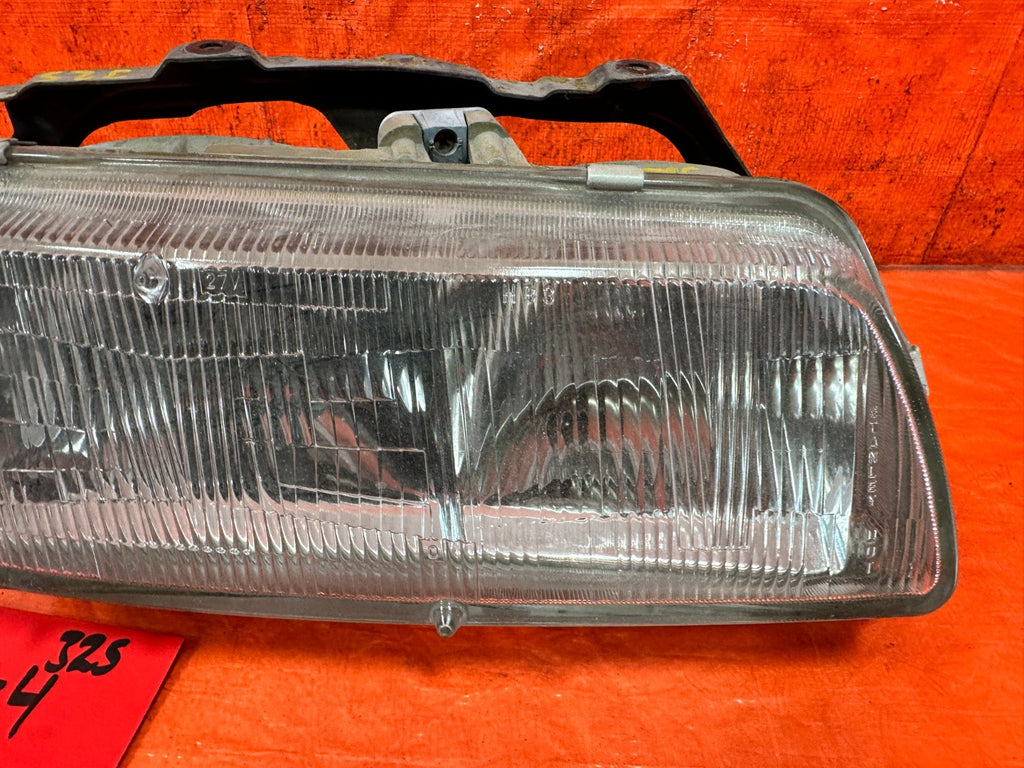 90 91 HONDA CIVIC HATCHBACK   PASSENGER RIGHT HEADLIGHT HEADLAMP   OEM 3254