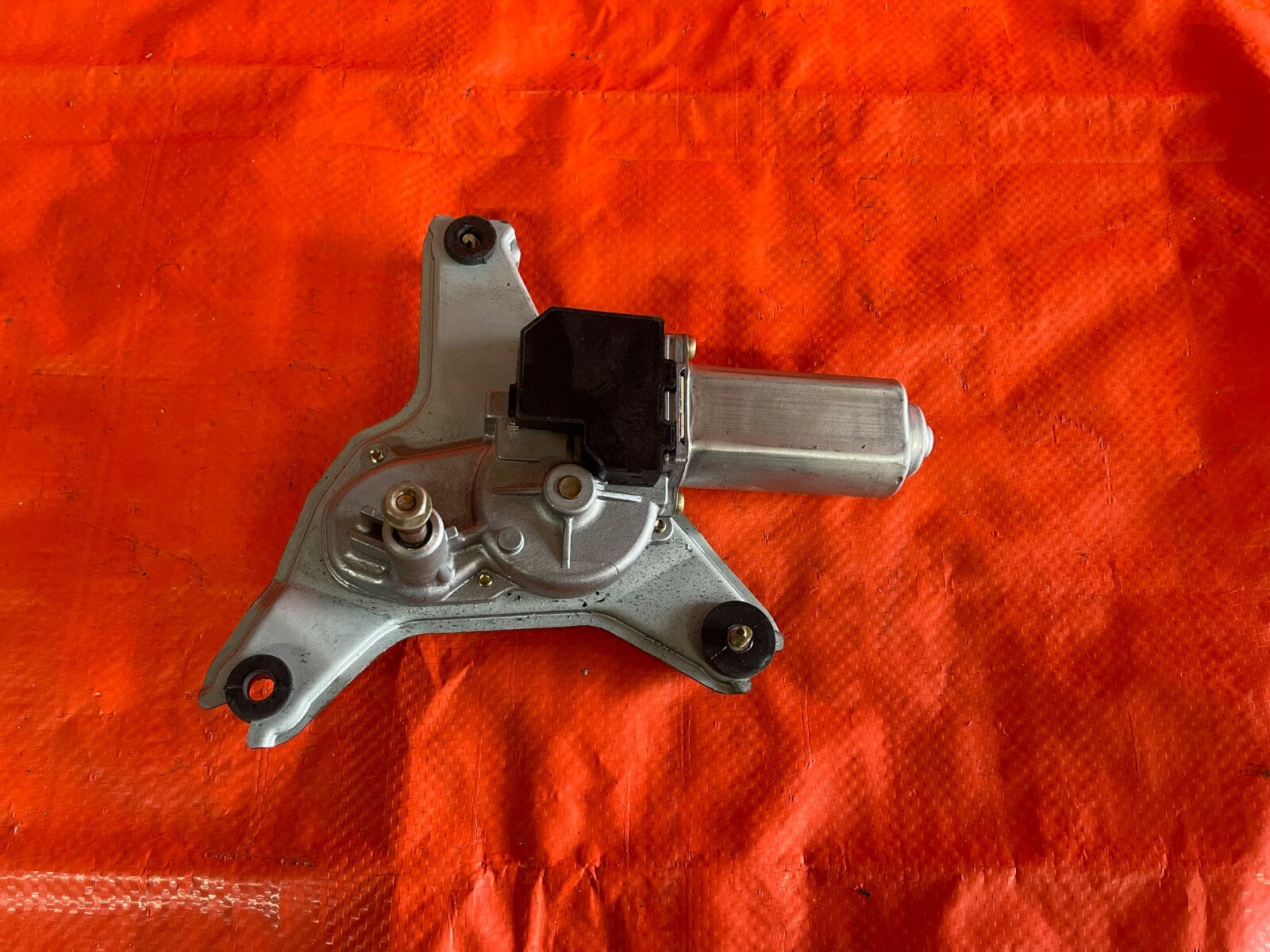 03 05 TOYOTA CELICA GT & GT S   REAR   WIPER MOTOR   85130 20780   OEM FACTORY0