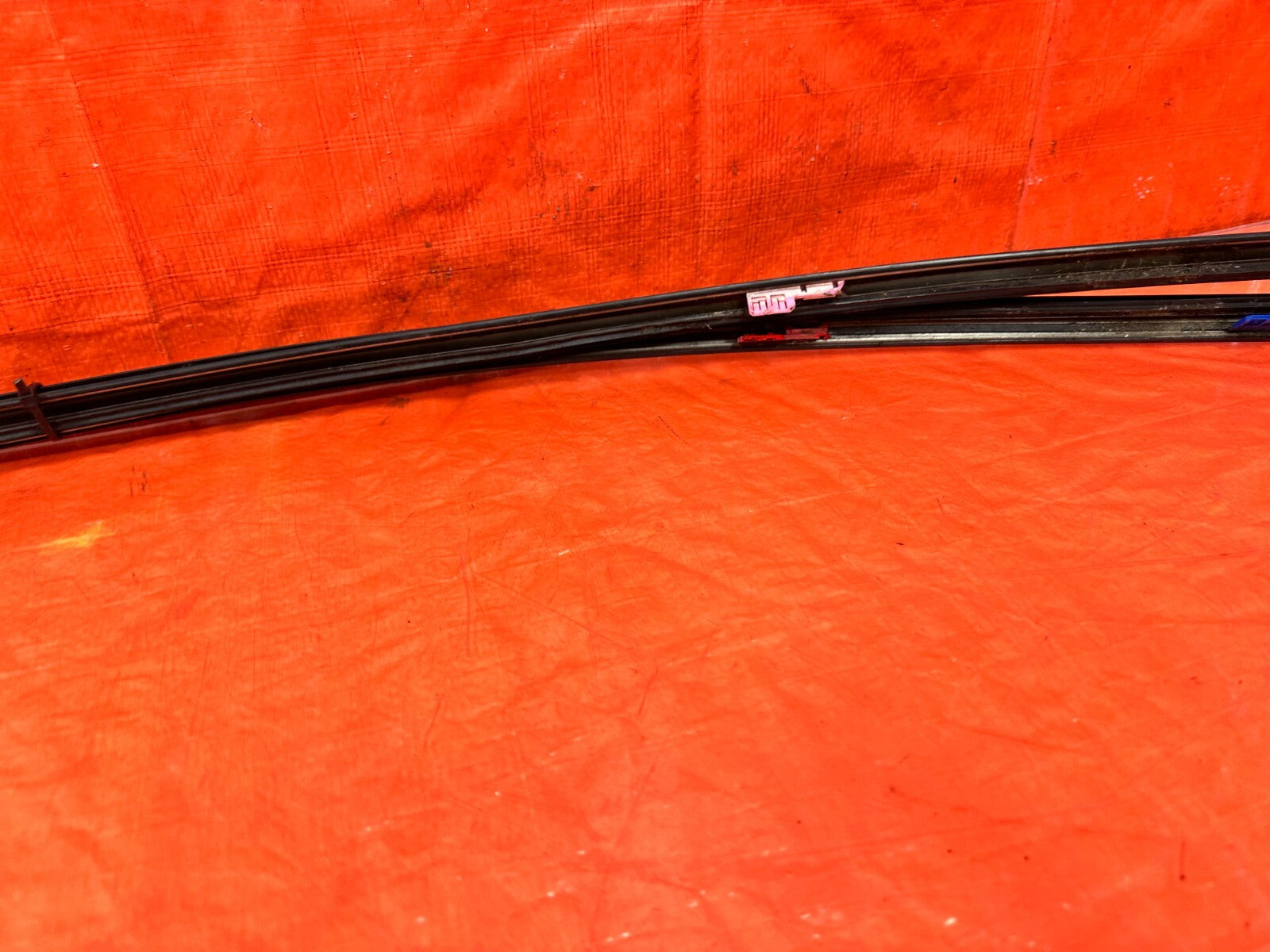 04 05 ACURA TSX   ROOF TRIM WEATHER STRIP SET LEFT & RIGHT DRIP RETAINER OEM 29112