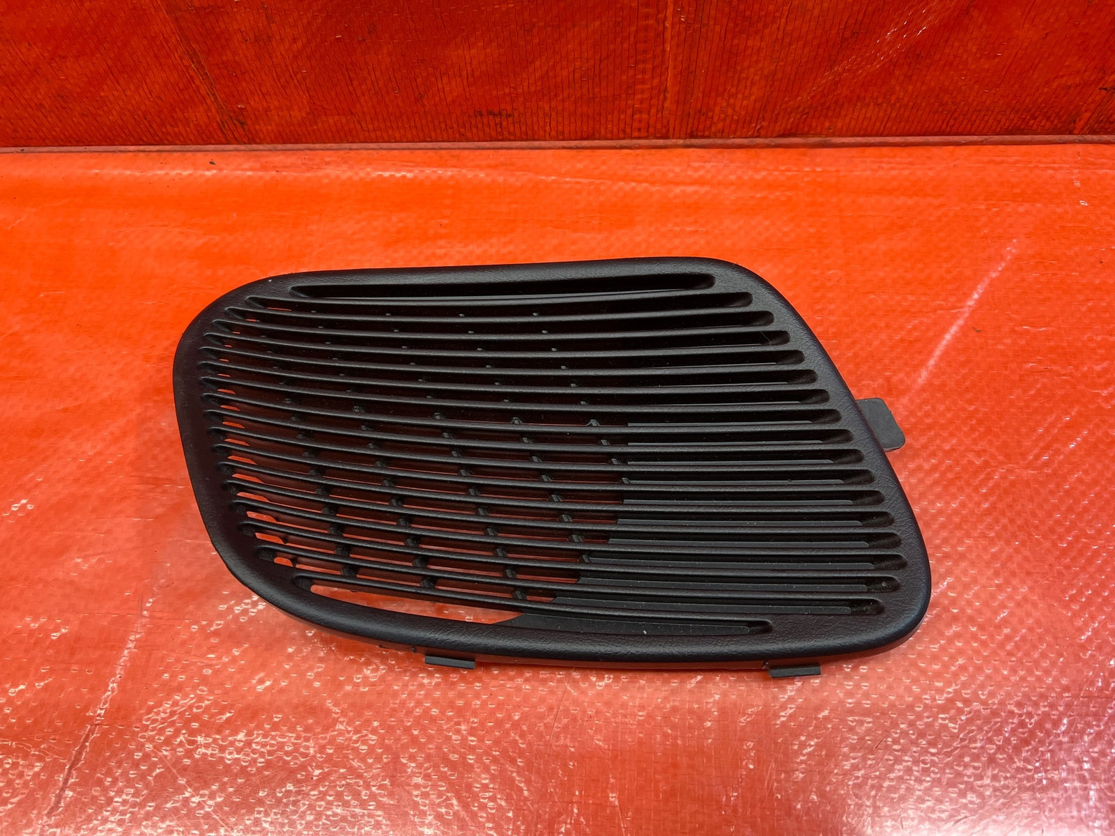 94 01 ACURA INTEGRA 2D   DRIVER LEFT REAR   SPEAKER COVER TRIM PLASTIC BLACK 1664