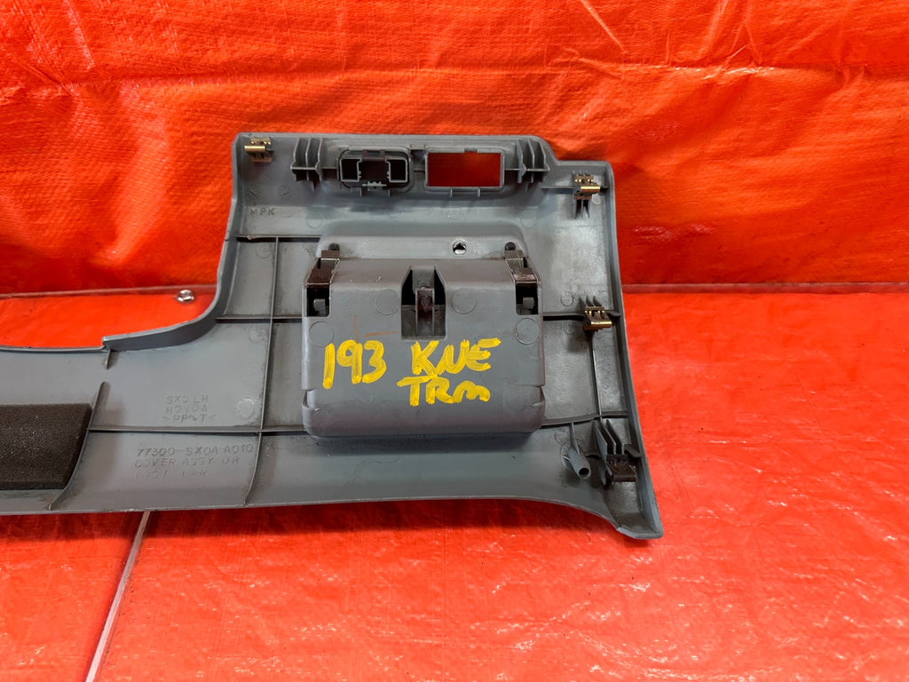 95 97 HONDA ODYSSEY   KNEE TRIM UNDER STEERING COLUMN LOWER COVER   OEM #19311