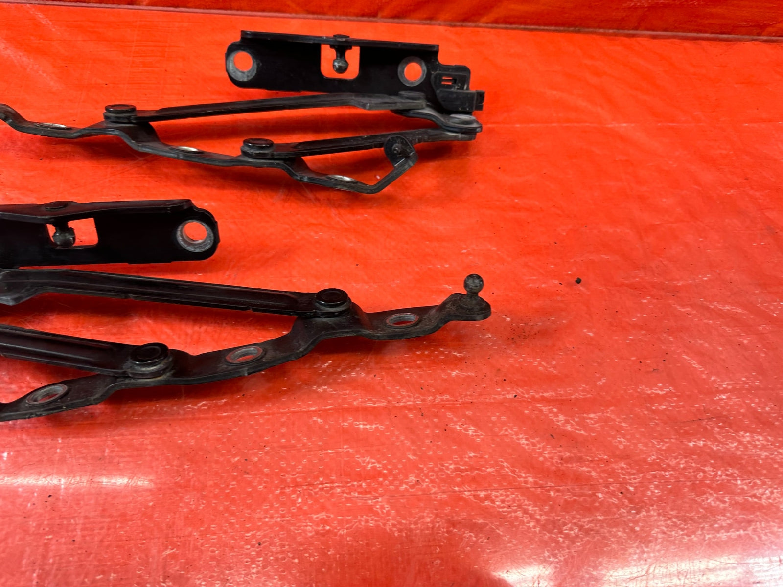 07 13 INFINITI G35 G37 SEDAN   LEFT AND RIGHT TRUNK HINGES   OEM FACTORY #1928