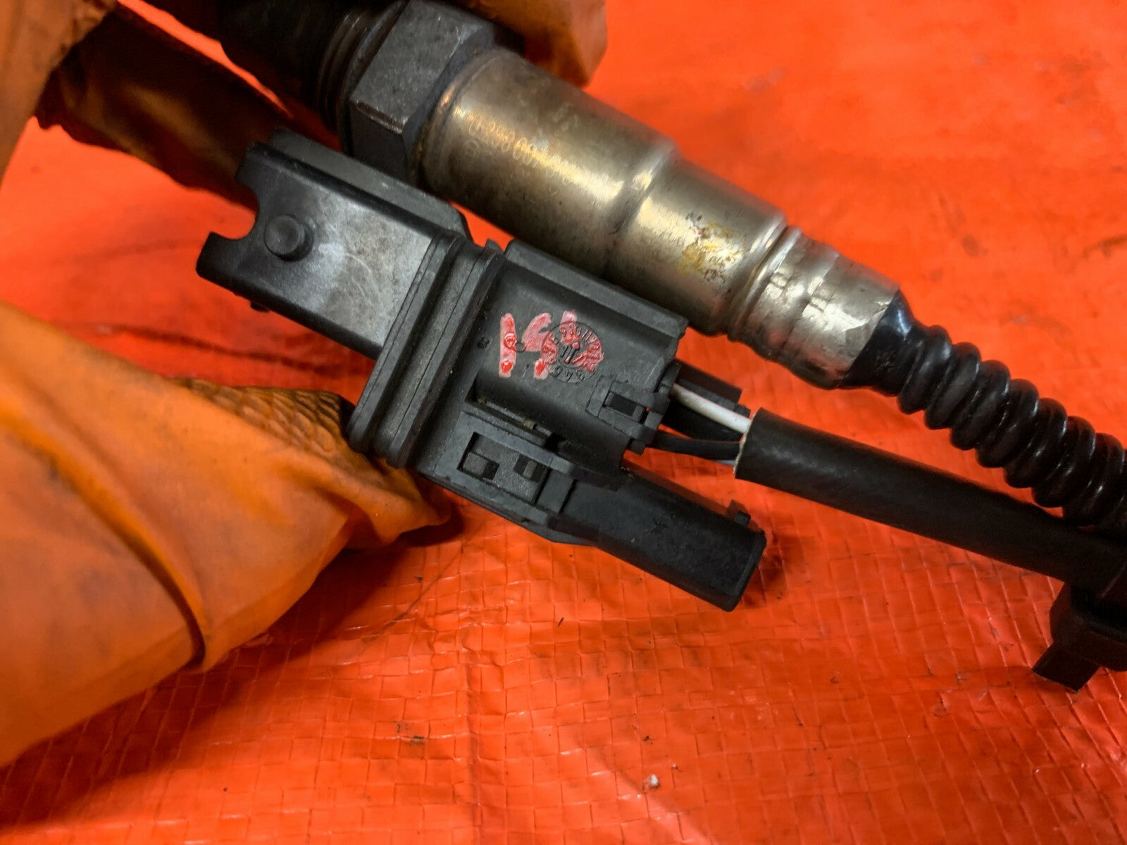 BOSCH OXYGEN SENSOR   PART # 02580070184